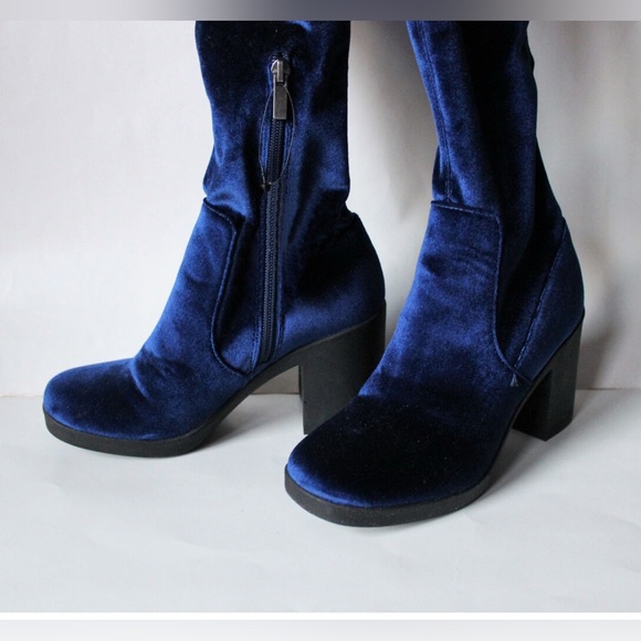 Stunning Velvet Blue Over-the-Knee Boots w/side zip, round toe & block heels🔥🔥🔥 - Picture 8 of 10
